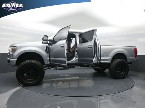 Used 2021 Ford F250 Platinum w/ FX4 Off-Road Package AWD/4WD image 28