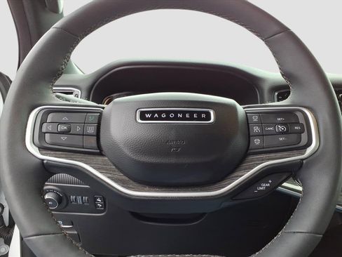 Used 2022 Jeep Wagoneer Series III image 27