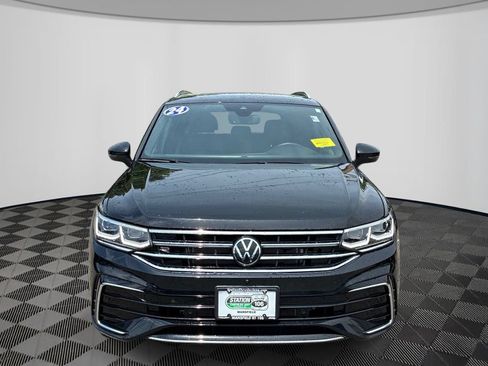 Used 2024 Volkswagen Tiguan SEL R-Line AWD/4WD image 2