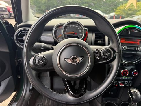 Used 2015 MINI Cooper 4-Door Hardtop FWD image 12