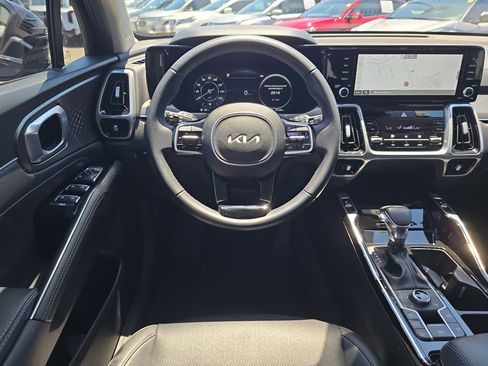 Certified 2023 Kia Sorento SX AWD/4WD image 14
