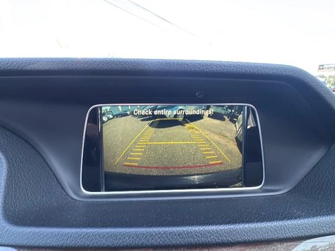 Used 2014 Mercedes-Benz E 350 4MATIC Sedan image 27