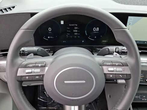 Certified 2025 Hyundai Kona SEL AWD/4WD image 18