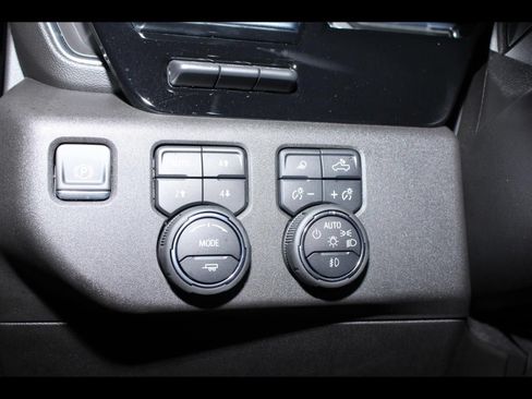 Used 2025 Chevrolet Silverado 2500 High Country w/ High Country Premium Package AWD/4WD image 32