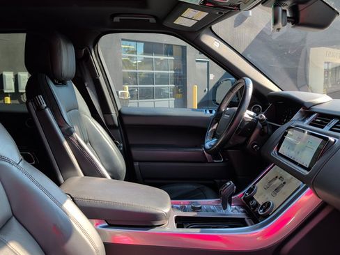 Used 2019 Land Rover Range Rover Sport HSE AWD/4WD image 28