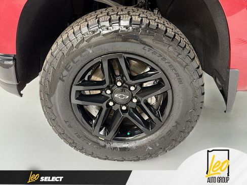 Used 2022 Chevrolet Silverado 1500 LT Trail Boss w/ Convenience Package II AWD/4WD image 31