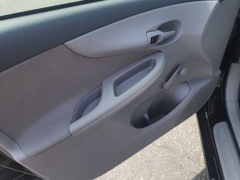 Used 2009 Toyota Corolla FWD image 9