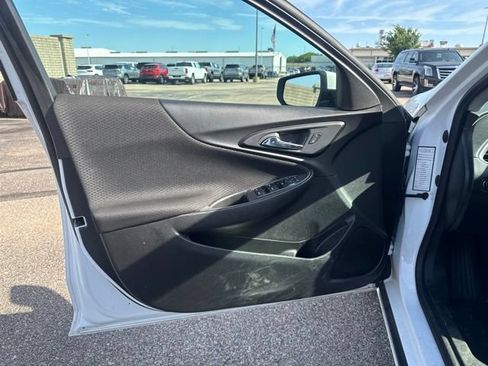 Used 2023 Chevrolet Malibu LT FWD image 9