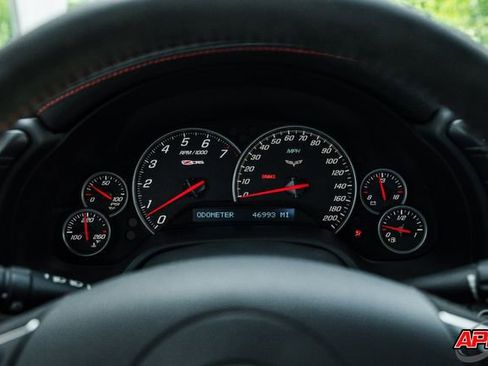 Used 2012 Chevrolet Corvette Z06 w/ 3LZ Preferred Equipment Group image 9