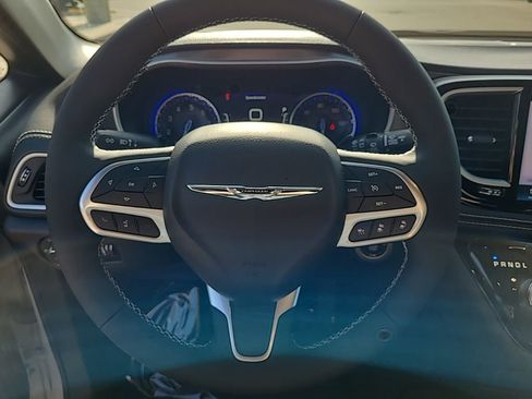 New 2025 Chrysler Pacifica Select image 34