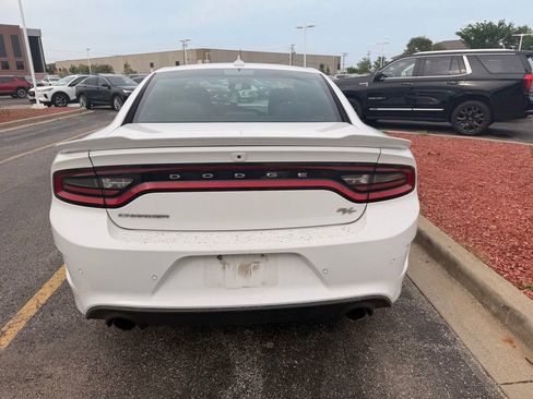 Used 2019 Dodge Charger R/T w/ Cold Weather Package RWD image 5
