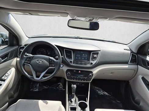 Used 2018 Hyundai Tucson Value FWD image 18