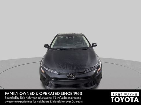 Used 2024 Toyota Corolla LE FWD image 3