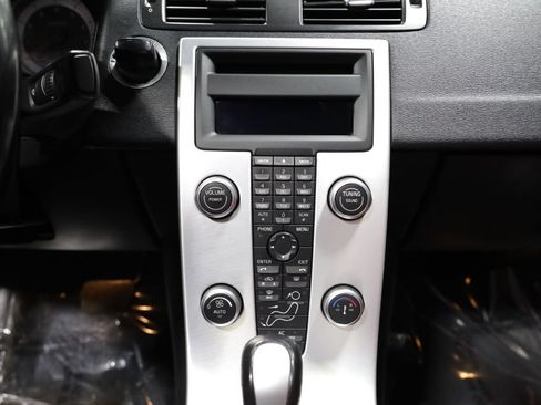 Used 2013 Volvo C70 T5 FWD image 25