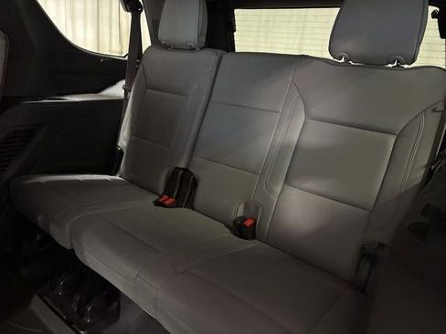 Used 2021 GMC Yukon SLT w/ SLT Premium Package image 7