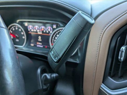 Used 2020 Chevrolet Silverado 1500 High Country w/ Technology Package AWD/4WD image 12