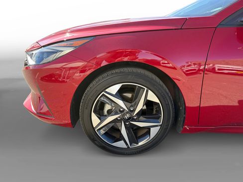 Certified 2023 Hyundai Elantra SEL w/ Convenience Package image 9