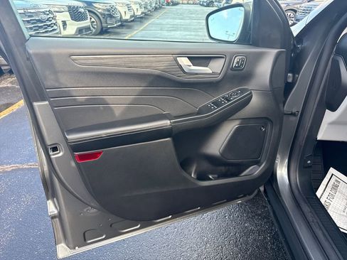 Used 2025 Ford Escape Platinum w/ Premium Technology Package image 31