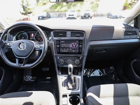 Used 2019 Volkswagen e-Golf SE w/ Driver Assistance Package FWD image 13