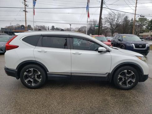 Used 2019 Honda CR-V Touring image 2
