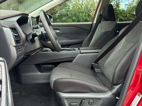Used 2023 Nissan Rogue SV AWD/4WD image 11
