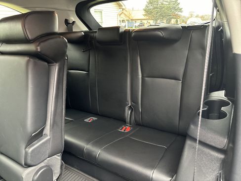 Used 2021 Toyota Highlander XLE image 15