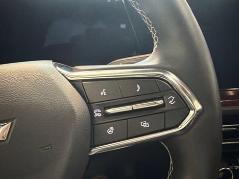 Used 2025 Chevrolet Traverse Z71 w/ LPO, Floor Liner Package AWD/4WD image 36