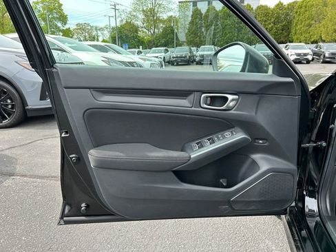 Used 2023 Honda Civic Sport image 9