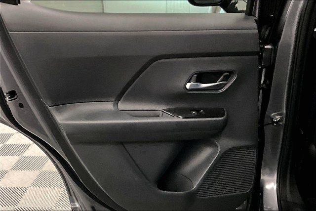 New 2027 Nissan Kicks SV FWD image 31