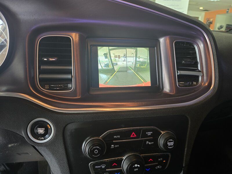 Used 2020 Dodge Charger SXT w/ Leather Interior Group RWD image 21
