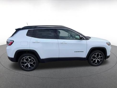 Used 2025 Jeep Compass Limited AWD/4WD image 13
