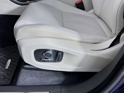 Used 2025 Jaguar F-PACE R-Dynamic S image 22