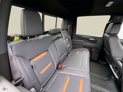 Used 2025 GMC Sierra 3500 AT4 w/ AT4 Premium Plus Package image 28