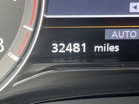 Used 2024 INFINITI QX80 Sensory image 21