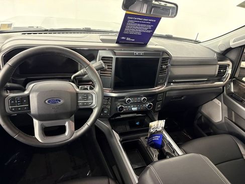 Used 2025 Ford F350 Lariat w/ Black Appearance Package image 27