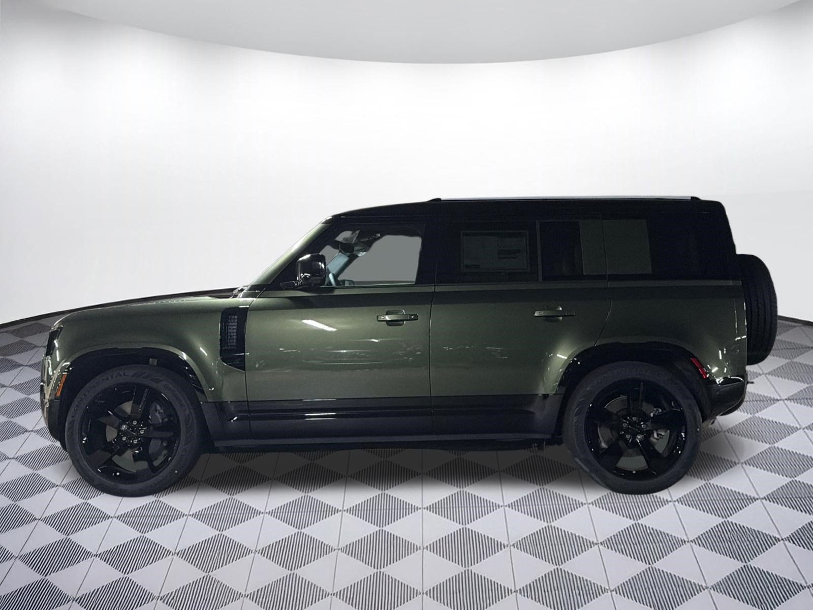 New 2026 Land Rover Defender 110 X-Dynamic SE AWD/4WD image 2