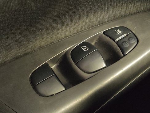 Used 2019 Nissan Sentra S FWD image 27
