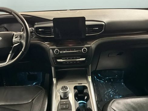 Used 2020 Ford Explorer Limited AWD/4WD image 17