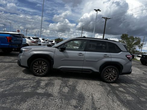 Used 2025 Subaru Forester Sport w/ Popular Package #1 AWD/4WD image 2