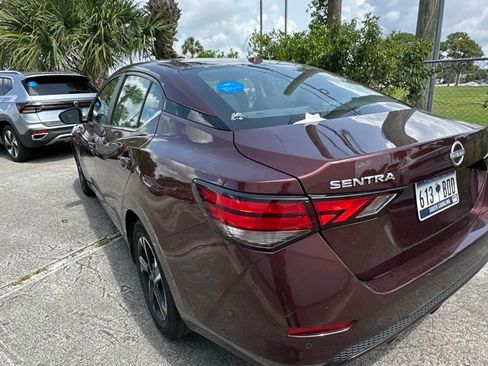 Used 2025 Nissan Sentra SV FWD image 9