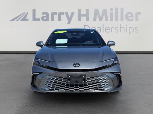 Used 2025 Toyota Camry XSE w/ Premium Package image 8