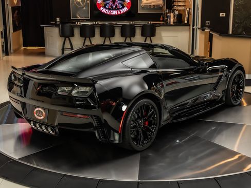 Used 2018 Chevrolet Corvette Z06 RWD image 14