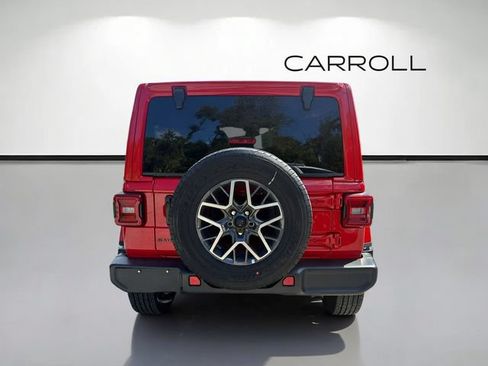 Used 2026 Jeep Wrangler Unlimited Sahara AWD/4WD image 4