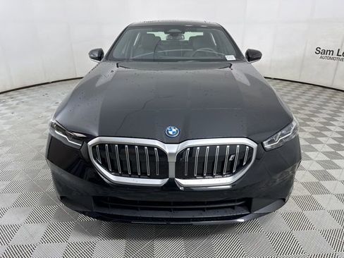 Used 2024 BMW i5 eDrive40i w/ Premium Package image 4