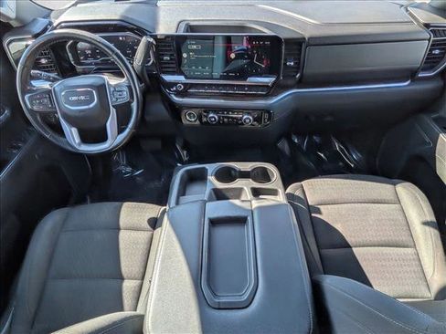 Used 2022 GMC Sierra 1500 SLE image 17