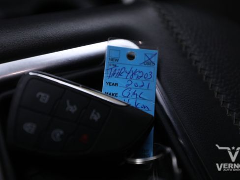 Used 2021 GMC Yukon Denali image 40