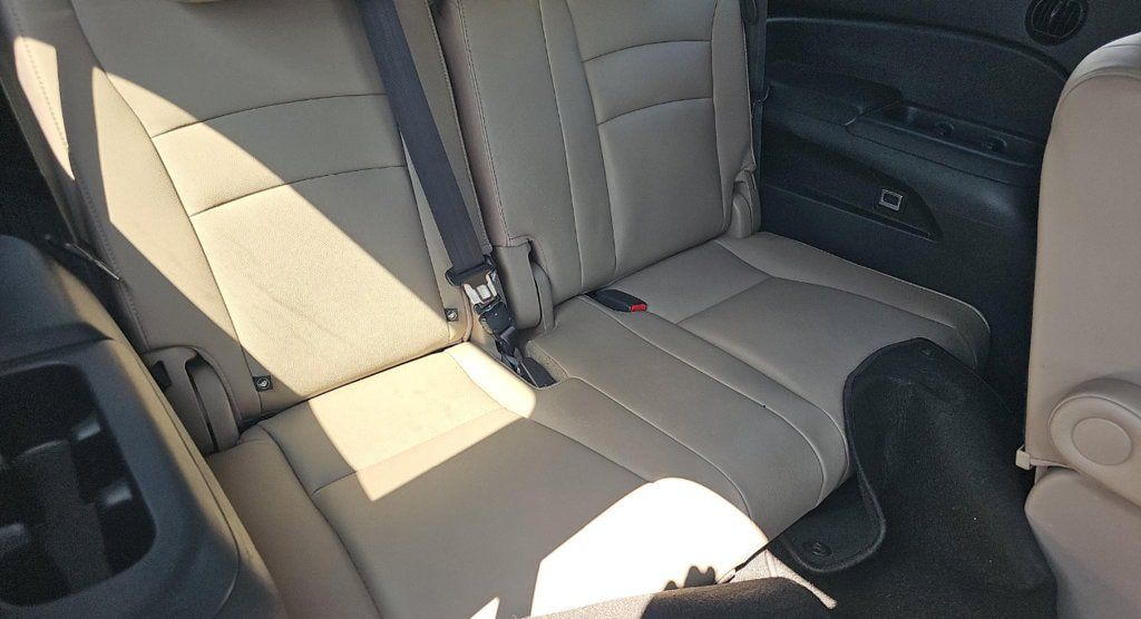 Used 2019 Honda Pilot Touring image 9