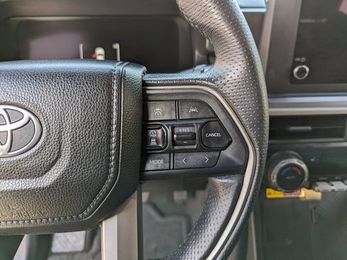 Used 2025 Toyota 4Runner TRD Off-Road AWD/4WD image 13