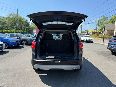 Used 2017 GMC Acadia SLE w/ Driver Alert Package I AWD/4WD image 10