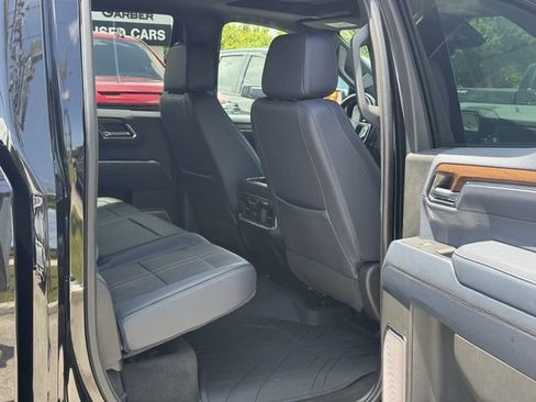 Used 2023 Chevrolet Silverado 1500 High Country w/ High Country Premium Package AWD/4WD image 33